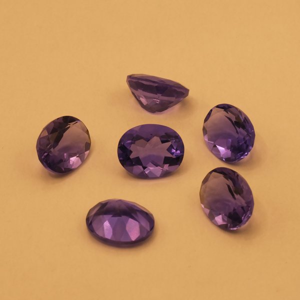 カラーチェンジフルオライト オーバルカット 8x10mm - アサオ工芸