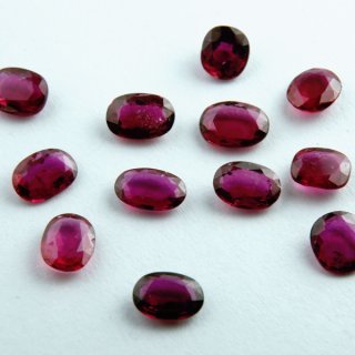 ルビー オーバルカット 3.3x4.2mm - アサオ工芸オンライショップ