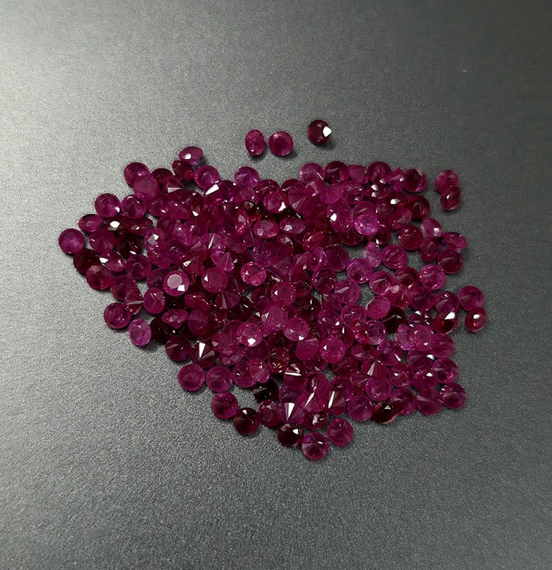 画像1: ルビー ダイヤカット 2mm (1)