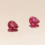 画像1: ルビー ペアシェイプカット 3.7x4.7mm (1)