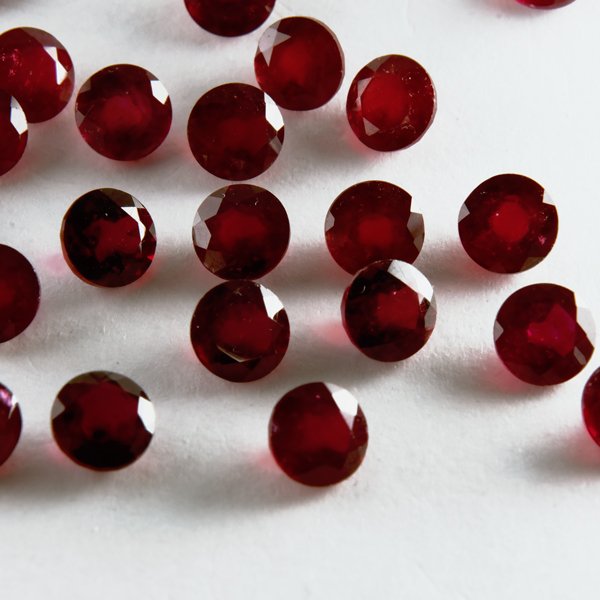 ルビー(ガラス含浸) ラウンドカット 5mm - アサオ工芸オンライショップ