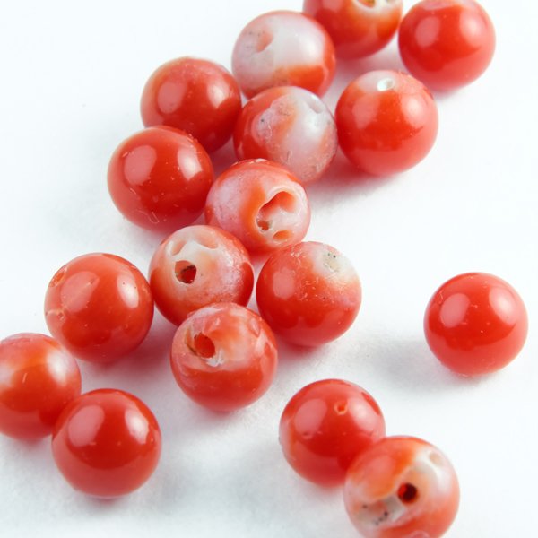 赤サンゴ 丸玉(片穴) 5-5.5mm - アサオ工芸オンライショップ