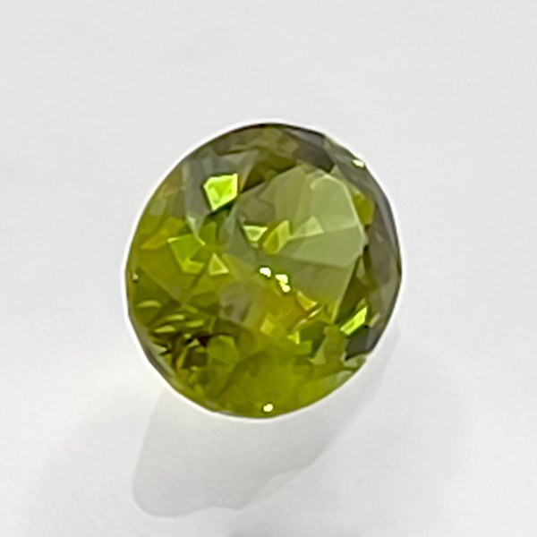 スフェーン オーバルカット 8.1x10.2mm - アサオ工芸オンライショップ