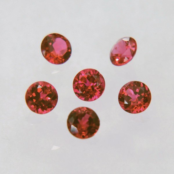 レッドスピネル(B級) ラウンドカット 3.25mm - アサオ工芸オンライ